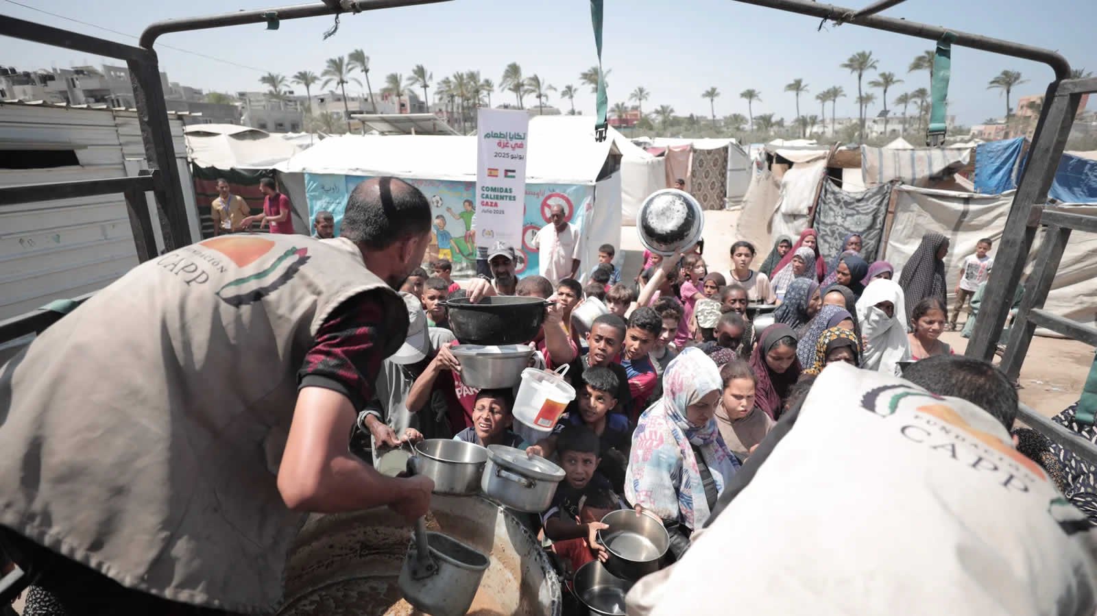 Material sanitario Hospital Shuhada Al Aqsa Gaza octubre 2025