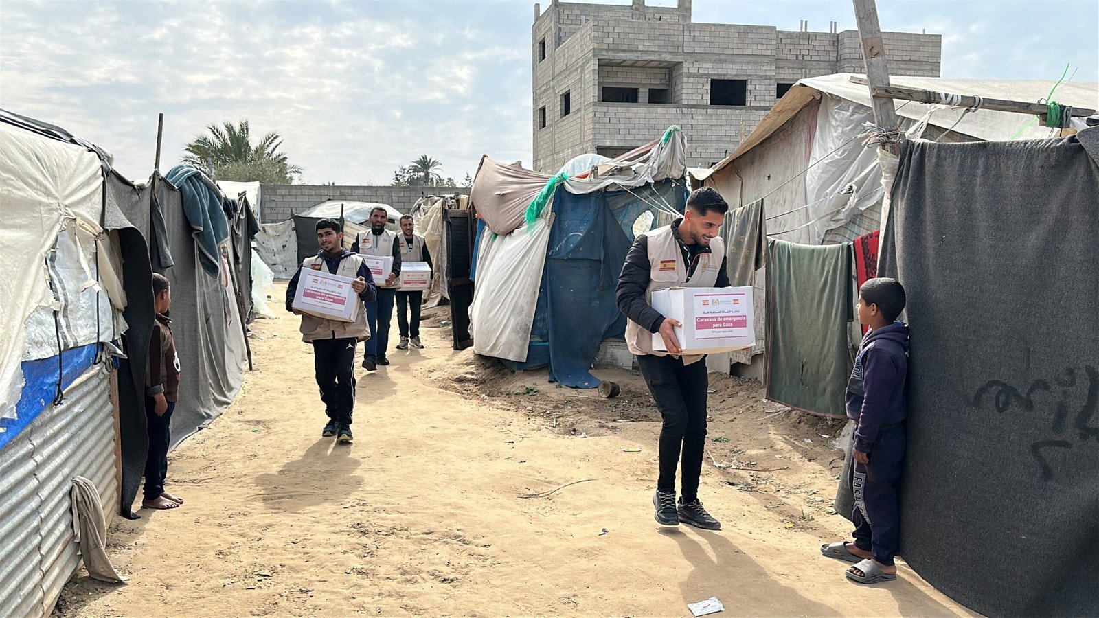 Distribución de ayuda humanitaria en Palestina